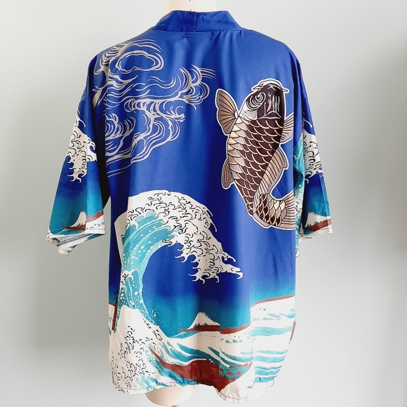 2️⃣9️⃣/4️⃣ Japanese print shirt - Picture 2 of 4